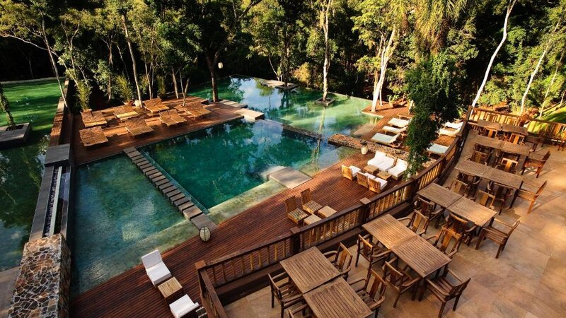 Argentinië-Iguazu-Falls-Hotels-Loi-Suites-outdoor-pool-1