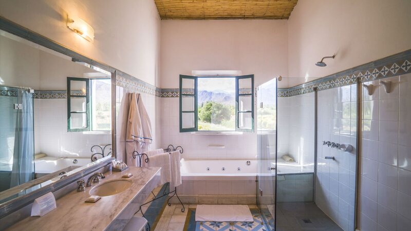 Argentinië-Noord-Westen-Cachi-Hotels-La-Merced-del-Alto-suite-badkamer