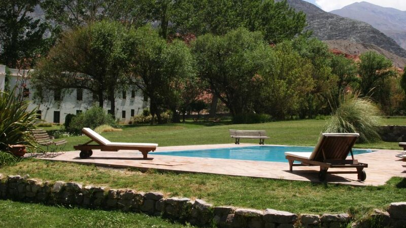 Argentinië-Purmamarca-Hotels-El-Manantia-del-Silencio-outdoor-pool-1