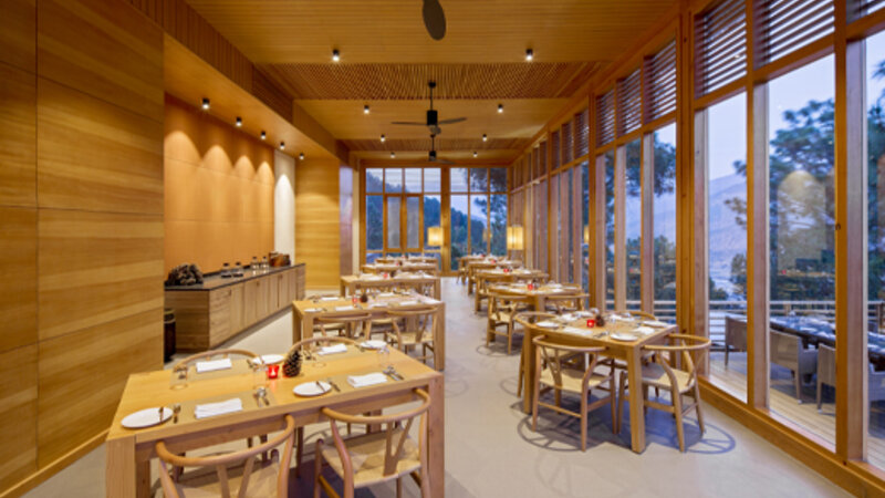 Bhutan-Punakha-Dhensa Punakha-restaurant