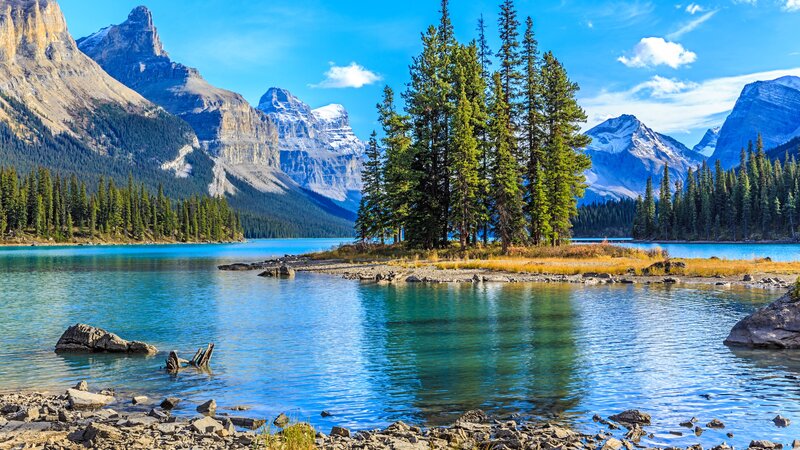 Canada-Maligne Lake, Jasper National Park, Alberta, Canada