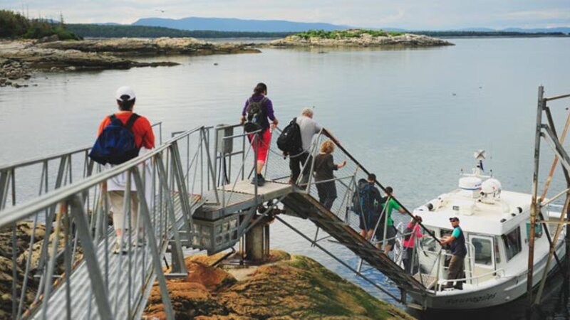 Canada - Rivière-du-Loup - Iles du Pot a l'Eau-de-Vie - Quebec - Le Phare (14)