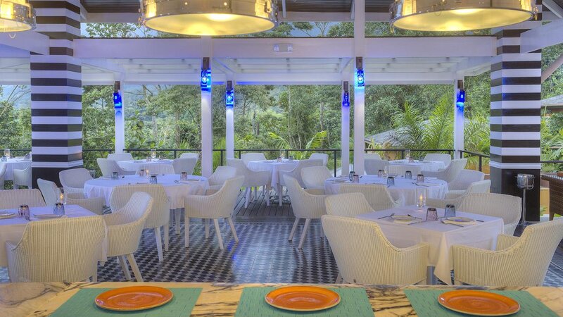 Costa-Rica-Arenal-Hotel-Nayara-Springs-restaurant-2