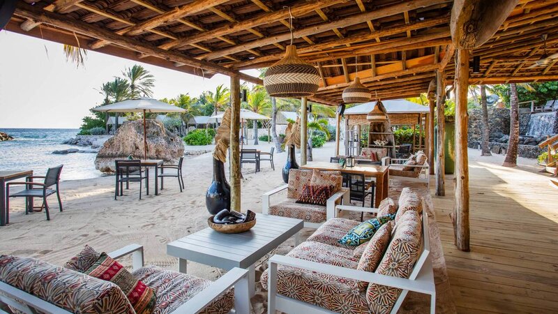 Curacao-Hotel-Baoase-beach-bar