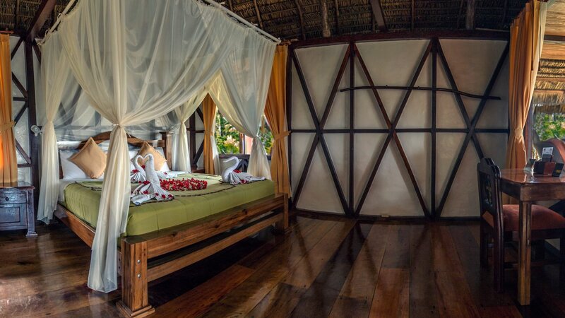 Ecuador-Amazone-Hotels-Napo-Wildlife-Center-Ecolodge-suite