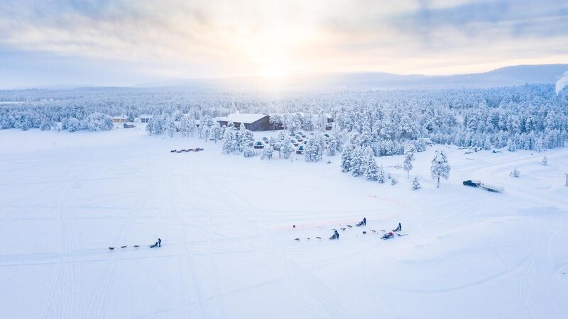 Finland-Lapland-Ivalo-Wilderness-Hotel-Inari-outdoor-activities-luchtfoto