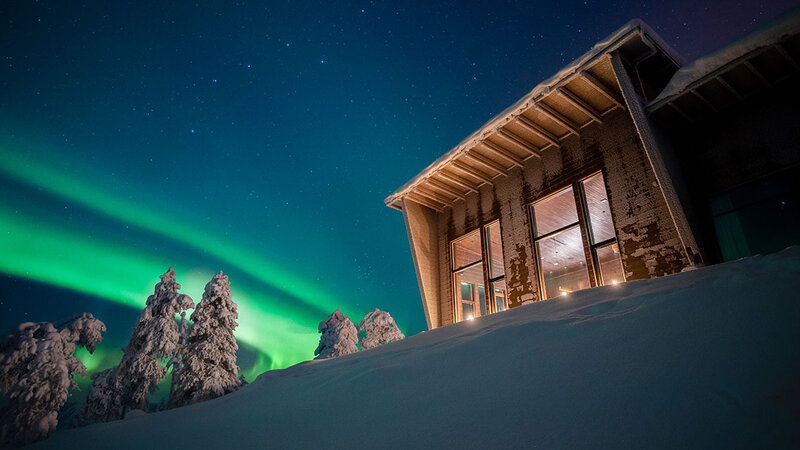 Finland-Lapland-Rovaniemi-Octola-Lodge-buitenaanzicht-noorderlicht