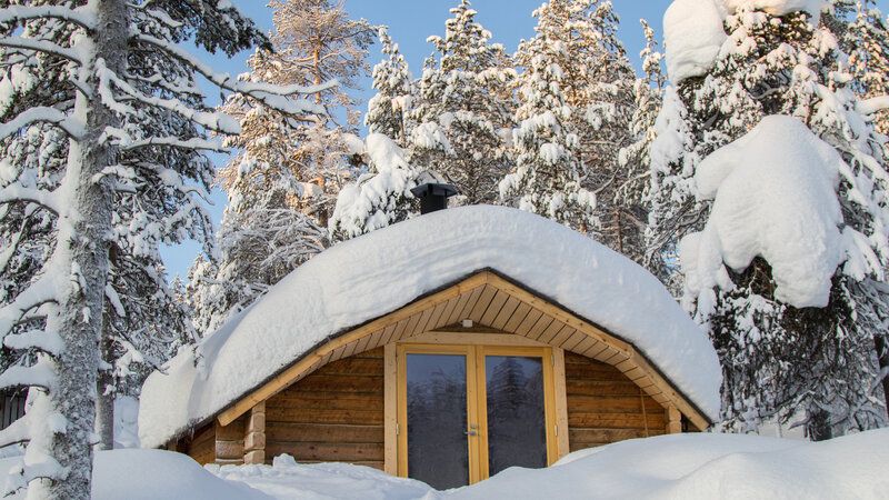 Finland-Lapland-Saariselka-Javri-Lodge-wilderness-cabin-achterkant