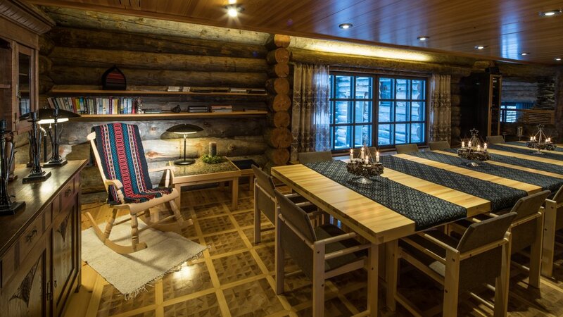 Finland-Lapland-Yllas-L7-Luxury-Lodge-eetkamer