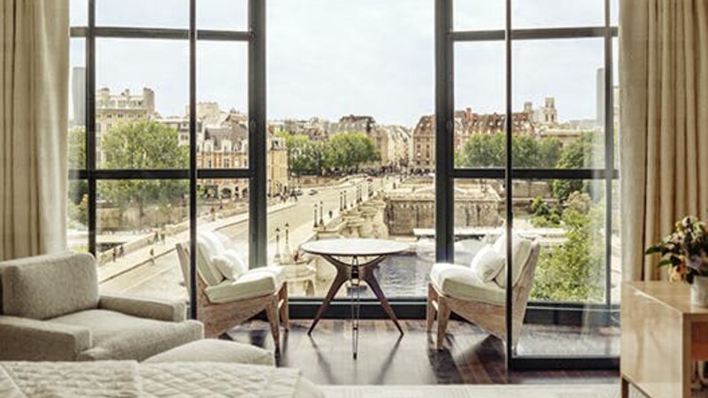 Frankrijk-Hotel-Parijs-Cheval Blanc Paris-uitzicht