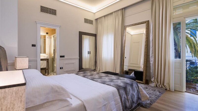 Griekenland-Peloponnesos-Nafplion-3Sixty-Hotel-&-Suites-deluxe-junior-suite-2