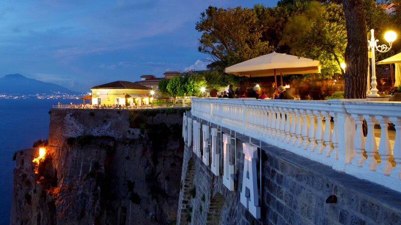 hotel-sorrento-a-picco-sul-mare