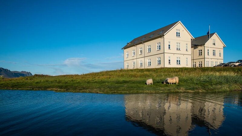 IJsland-Snæfellsness -Hotel-Búdir-gebouw