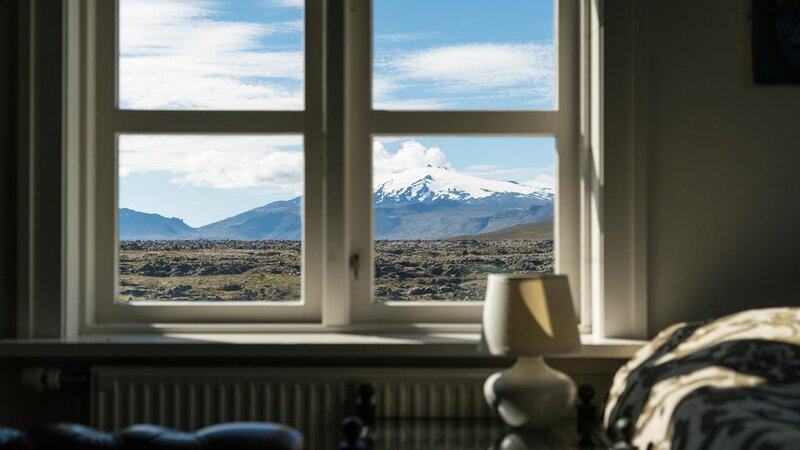 IJsland-Snæfellsness -Hotel-Búdir-uitzicht-kamer