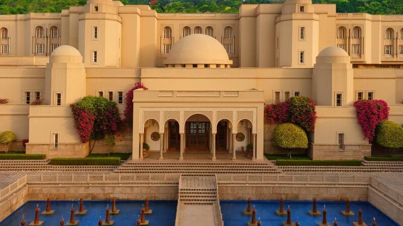 India-Agra-Hotels-The-Oberoi-Amarvilas-Gebouw-1