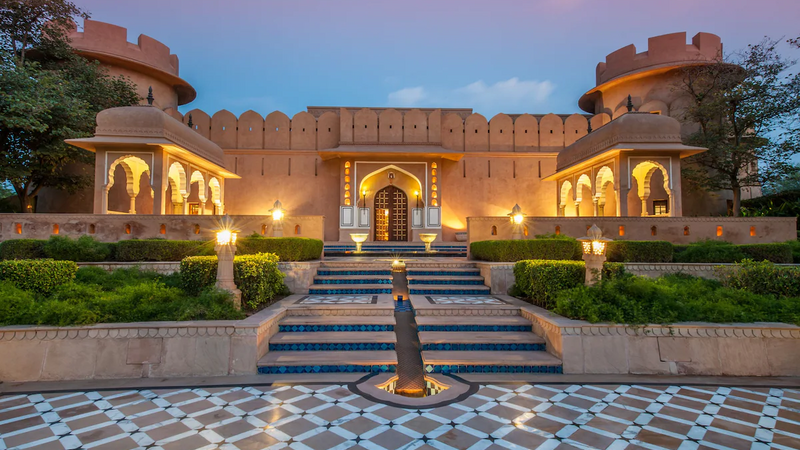 India-Jaipur-Hotels-The-Oberoi-Rajvilas-Buitenkant