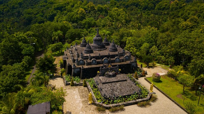 Indonesië-Bali-Excursie-Banjar-Buddhist-Monastery-&-Hot-Spring-5