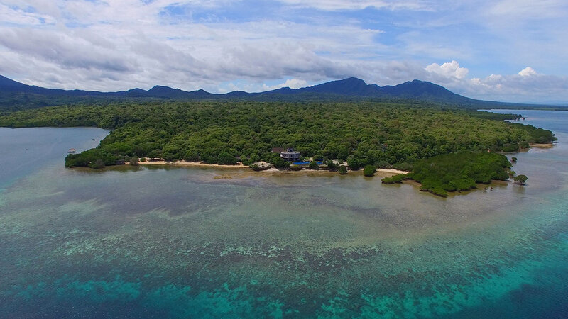 Indonesie-Menjangan-Plataran-Menjangan-Resort-island-view