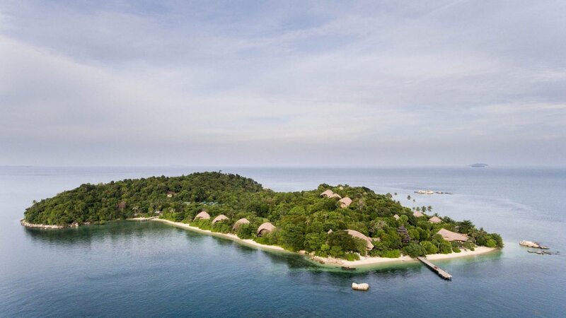 Indonesië-Riau-Islands-Cempedak-private-island-villas-resort-overzicht
