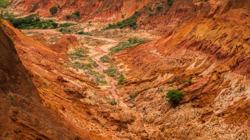 Irodo-Rode-tsingy-shutterstock_2264556579