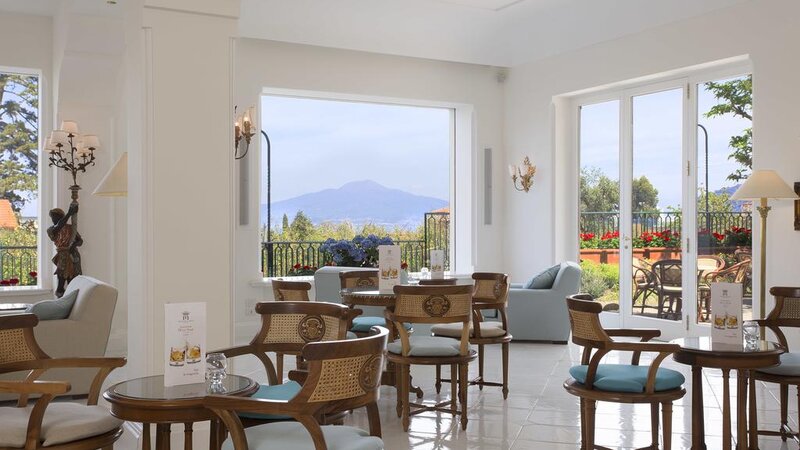 Italië-Amalfi-Sorrento-Grand-Hotel-de-la-ville-restaurant-binnen