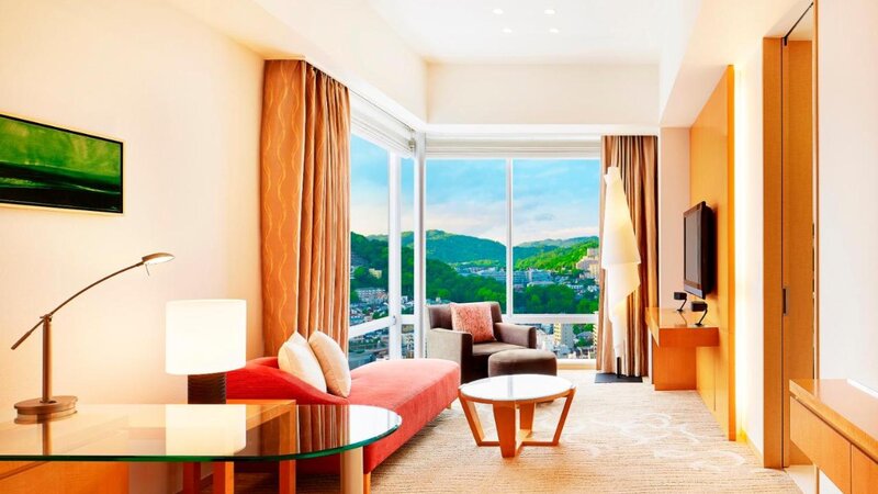 Japan-Hiroshima-Hotels-Sheraton-Grand-Hotel-Hiroshima-zithoek-kamer