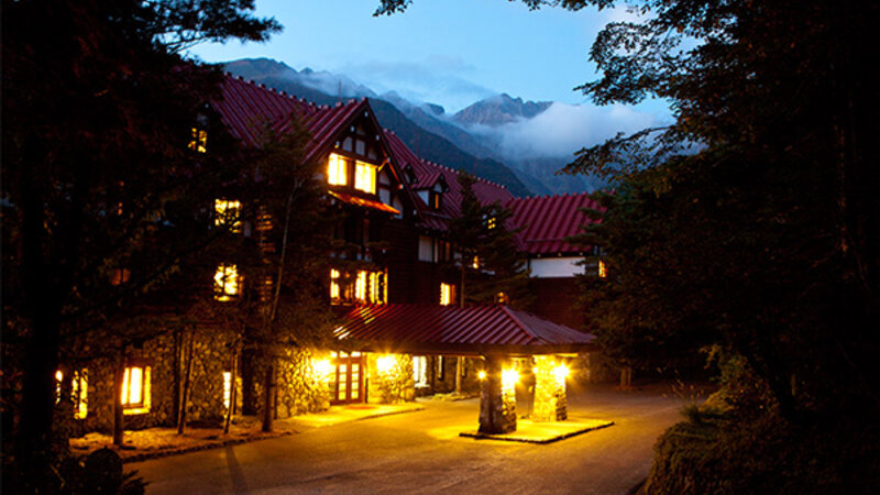 Japan-Kamikochi-Hotels-Imperial-Hotel-Kamikochi-avond