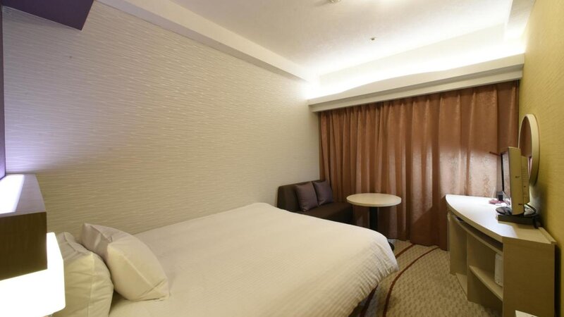 Japan-Matsumoto-Hotels-Buena-Vista-Hotel-kamer-1