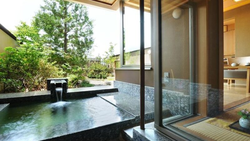 Japan-Matsumoto-Hotels-Kai-Matsumoto-zwembad-2