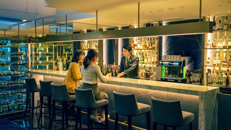 Japan-Osaka-Hotels-Cross-Hotel-bar