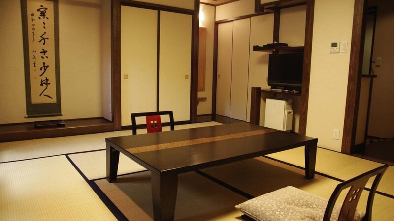 Japan-Takayama-Hotels-Tanabe-Ryokan-interieur-2