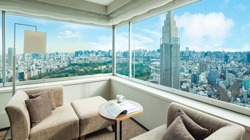 Japan-Tokyo-Hotels-Century-Southern-Tower-uitzicht