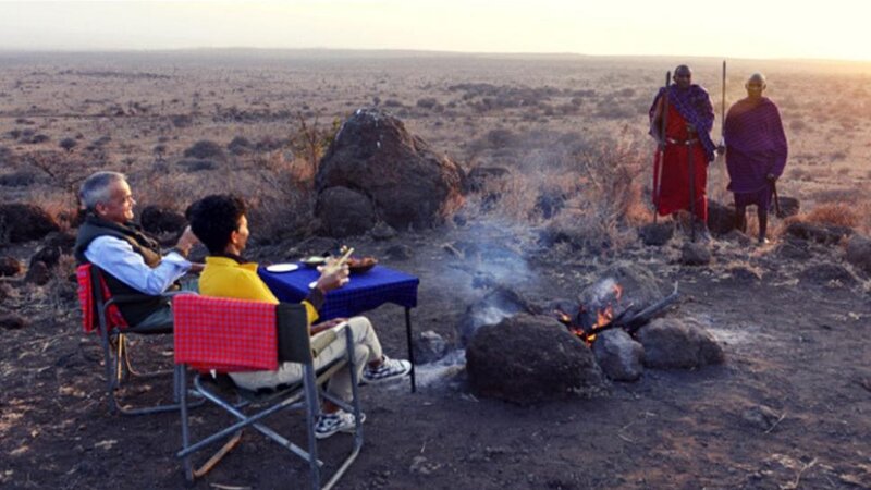 Kenia-Amboseli National Park-Satao Elerai Camp-sundowner