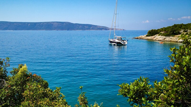 Kroatië-eilanden-Cres-boot-zee