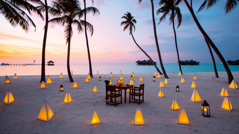 Malediven-Gili-Lankanfushi-romantisch-diner