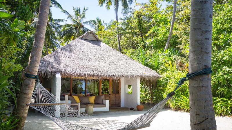 Malediven-Kunfunadhoo-eiland-Soneva-Fushi-Hotel-Villa-Exterior-by-Martin-Whiteley