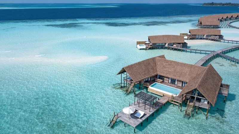 Malediven-Maafushi-Como-Cocoa-Island-Hotel-luchtfoto-watervilla-met-zwembad