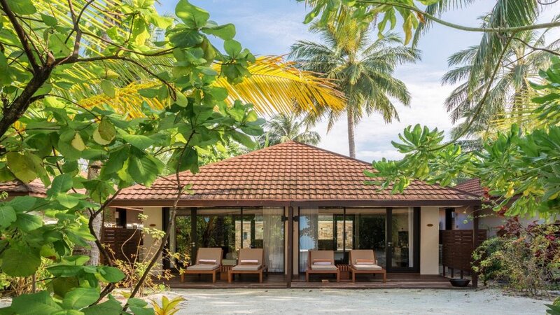 Malediven-South-Ari-Atoll-Lily-Beach-family-beach-villa