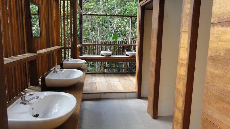 Maleisië-Batang-Ai-Nanga-Sumpa-Lodge-lavabo
