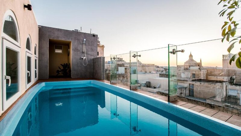 Malta-Hotel-Valletta-Rosselli-zwembad (3)