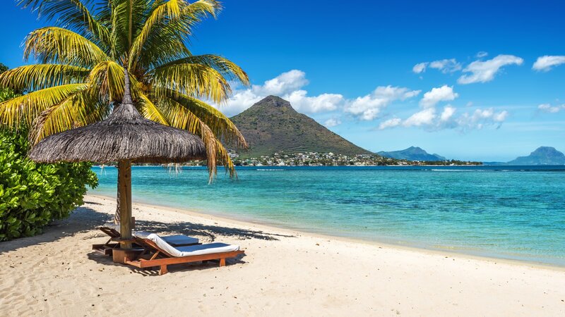 Mauritius-algemeen-strand-strandstoelen en parasol