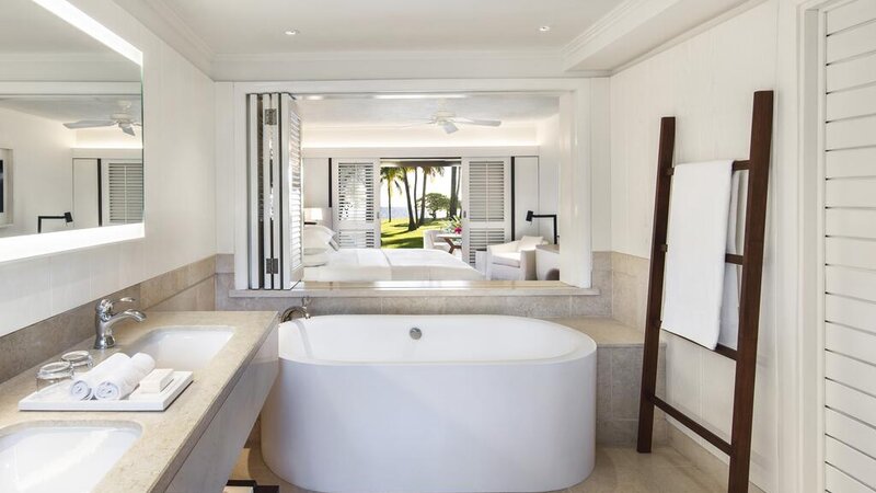 Mauritius-Lux-Le-Morne-Hotel-badkamer