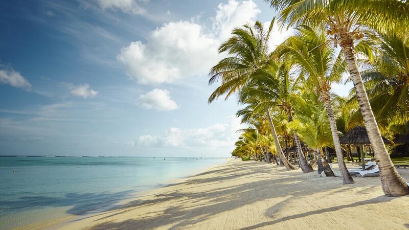 Mauritius-Lux-Le-Morne-Hotel-beach-2
