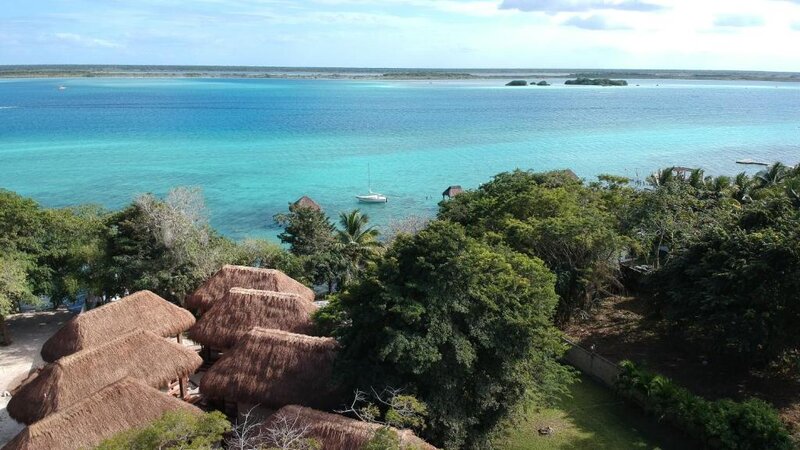 Mexico-Yucatan-Bacalar-Hotels-Hotel-Carolina-landschap-uitzicht