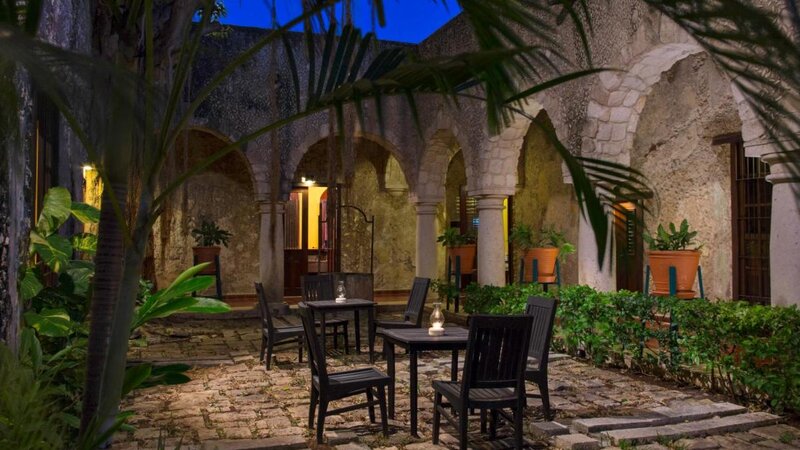 Mexico-Yucatan-Campeche-Hotels-Hacienda-Puerta-Campeche-exterieur