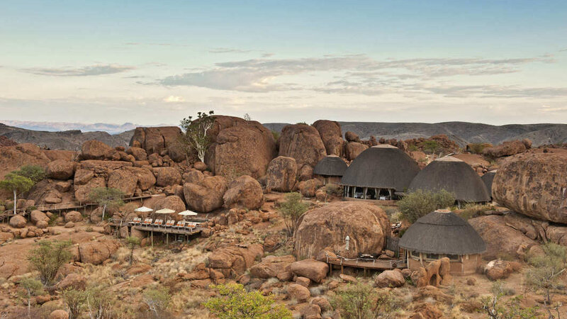 Namibie-Damaraland-Mowani-Camp-lodge-exterieur