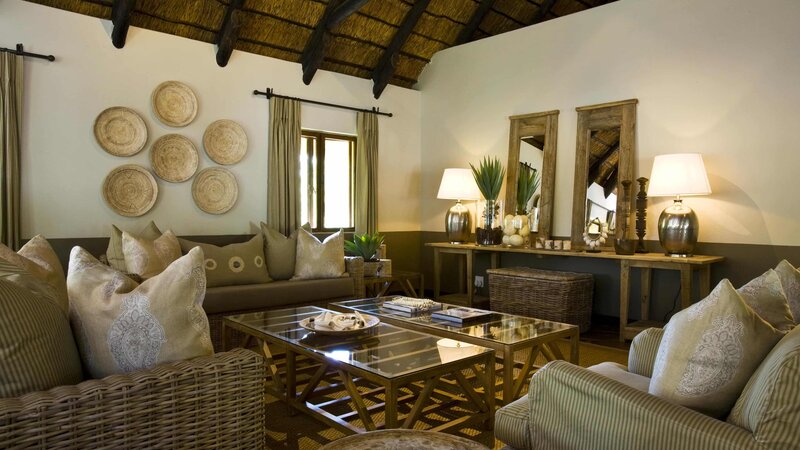 Namibie-Etosha-East-hotel-Mushara Lodge-kamer-luxe-1