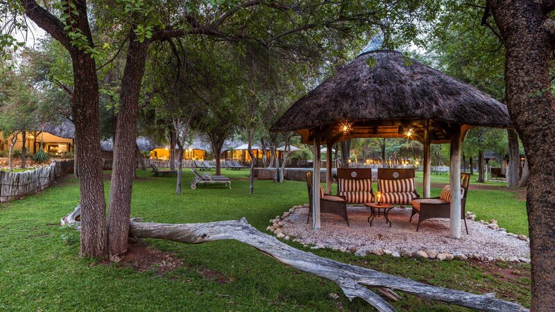 Namibie-Etosha-East-hotel-Mushara Lodge-tuin