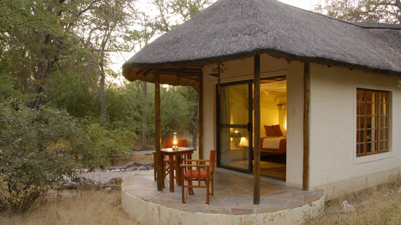 Namibie-Etosha-East-hotel-Onguma Bush Camp-Hut-Exterieur