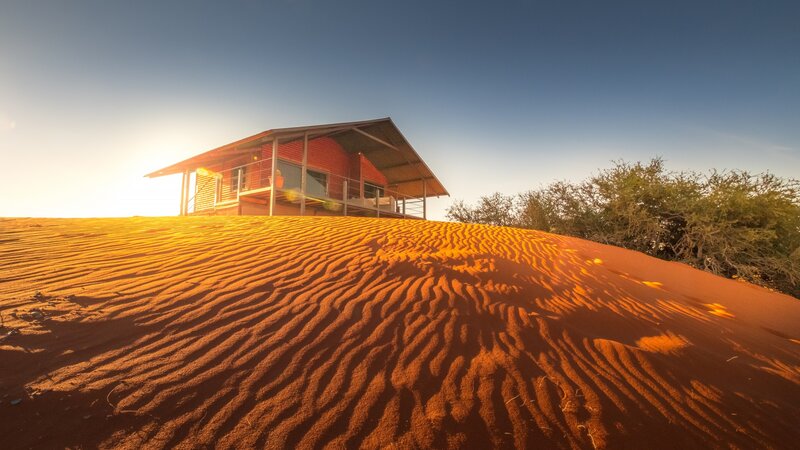 Namibië-Kalahari-Bagatelle-Kalahari-Lodge-chalet